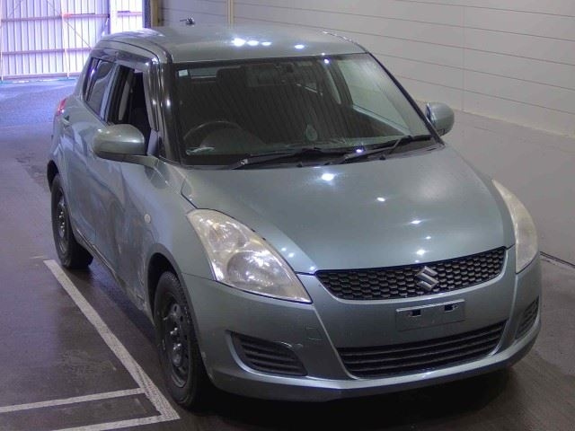 SUZUKI SWIFT — фото