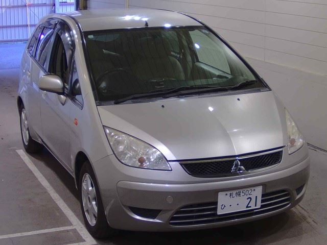 MITSUBISHI COLT — фото