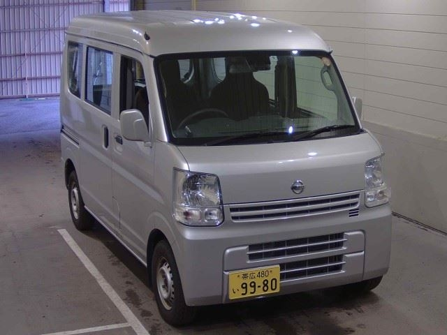 NISSAN CLIPPER — фото