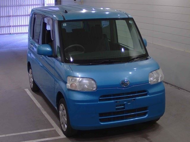 DAIHATSU TANTO — фото