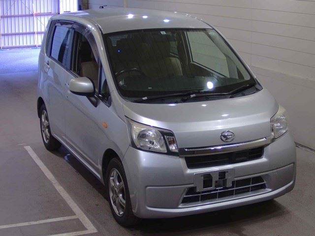 DAIHATSU MOVE — фото