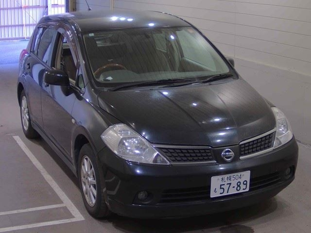 NISSAN TIIDA — фото