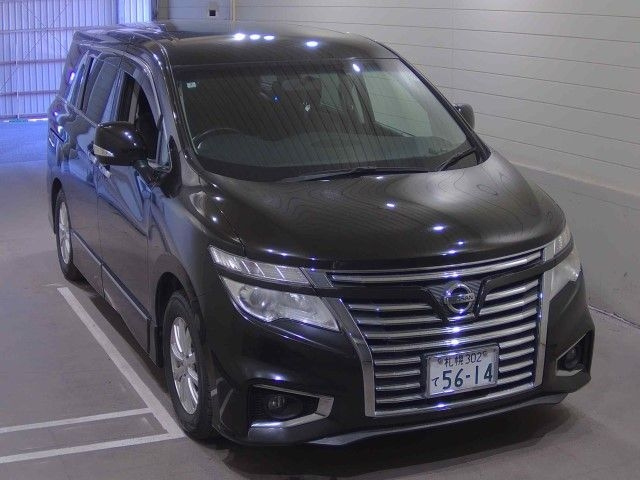 NISSAN ELGRAND — фото