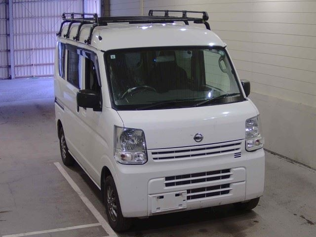 NISSAN CLIPPER — фото