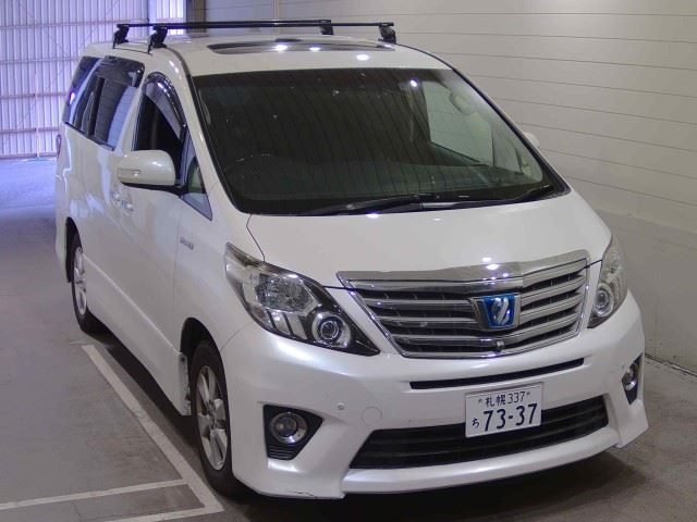TOYOTA ALPHARD — фото