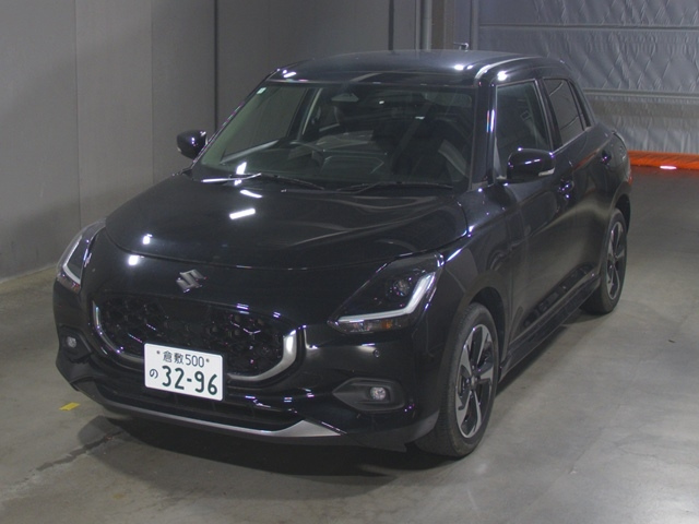 SUZUKI SWIFT — фото