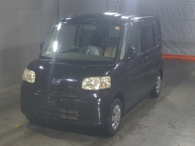 DAIHATSU TANTO — фото