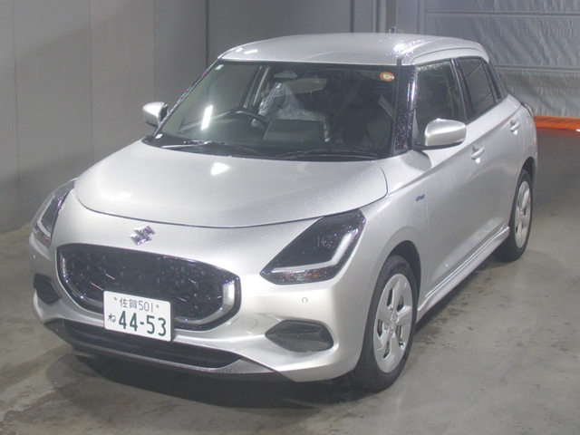 SUZUKI SWIFT — фото