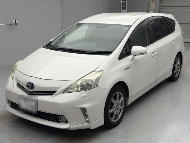 TOYOTA PRIUS — фото
