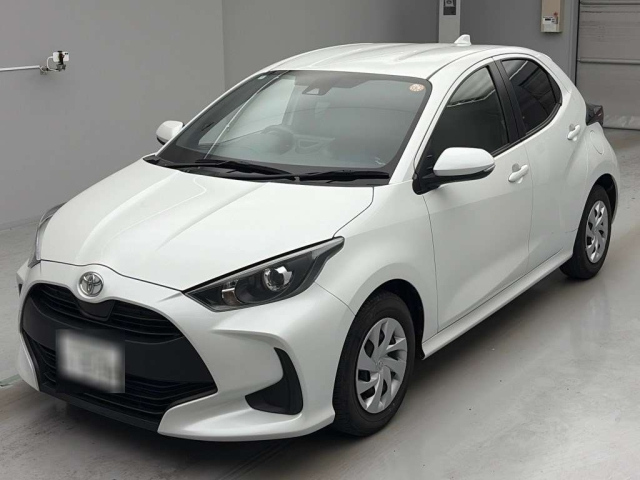 TOYOTA YARIS — фото