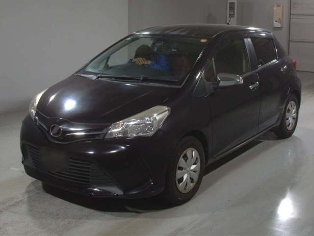 TOYOTA VITZ — фото