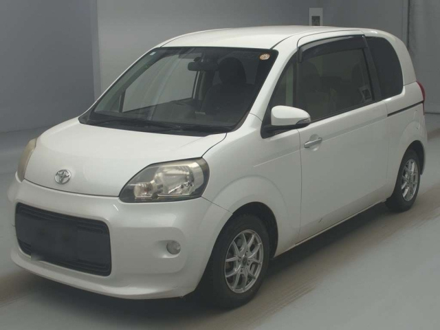 TOYOTA PORTE — фото
