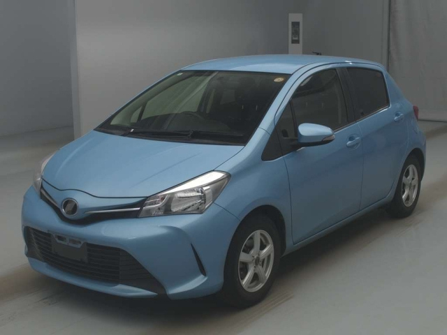 TOYOTA VITZ — фото