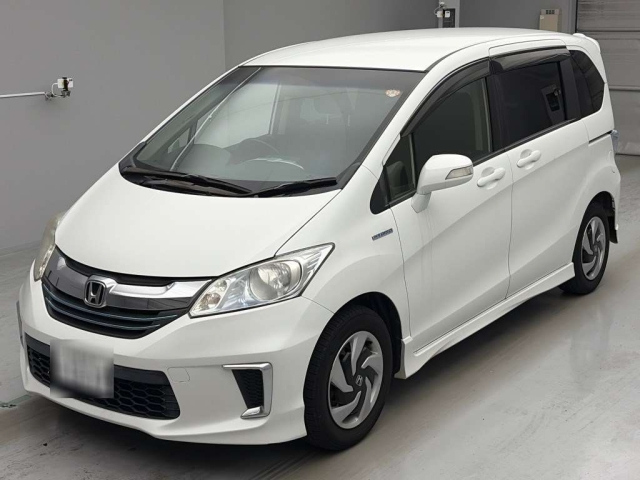 HONDA FREED — фото