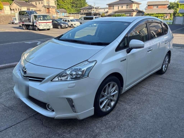TOYOTA PRIUS — фото
