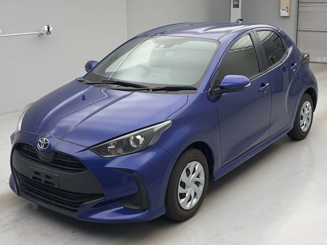 TOYOTA YARIS — фото