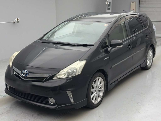 TOYOTA PRIUS — фото