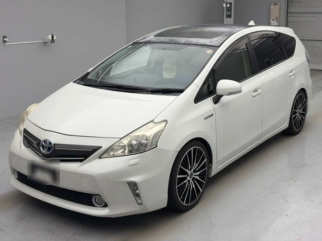 TOYOTA PRIUS — фото