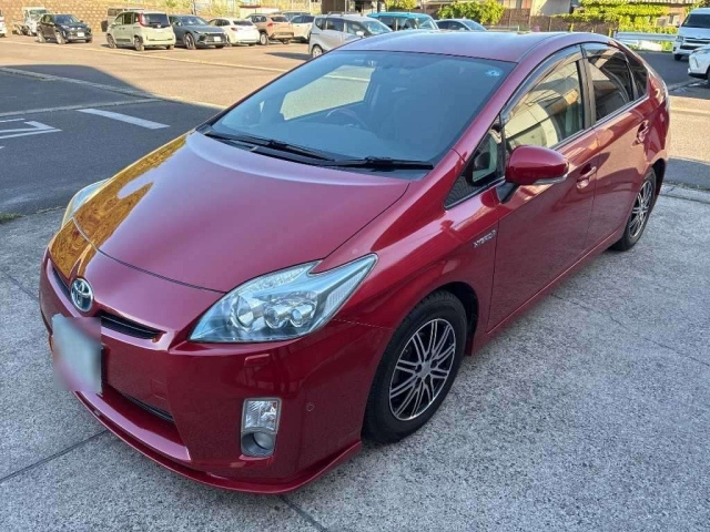TOYOTA PRIUS — фото