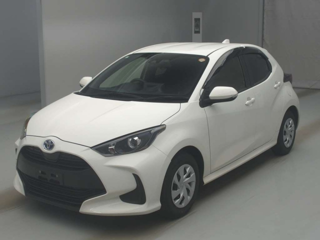 TOYOTA YARIS — фото