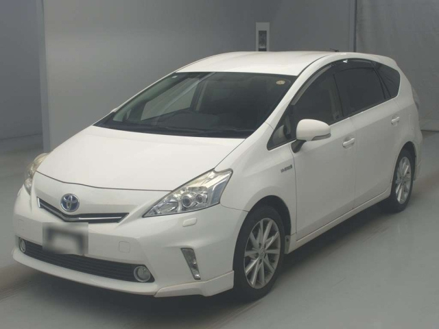 TOYOTA PRIUS — фото