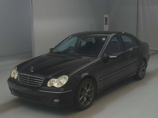 MERCEDES-BENZ C — фото