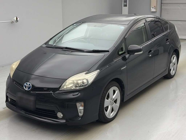 TOYOTA PRIUS — фото