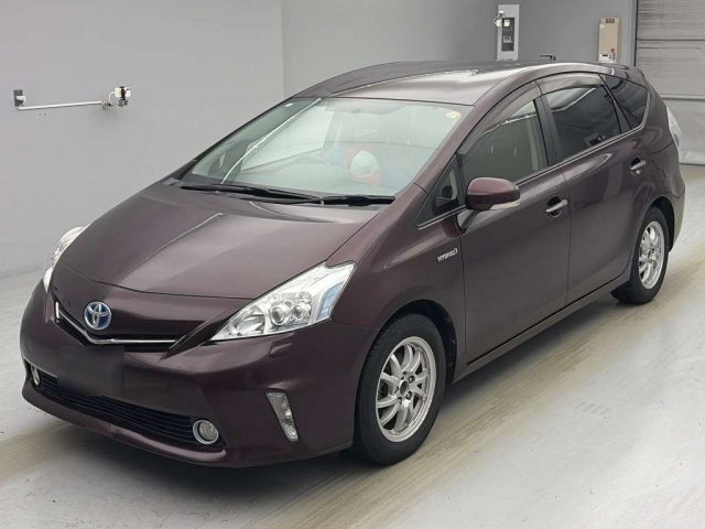 TOYOTA PRIUS — фото