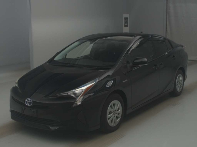TOYOTA PRIUS — фото