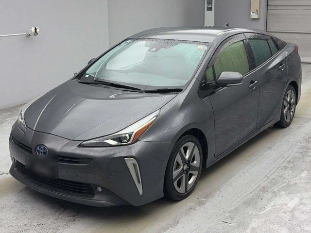 TOYOTA PRIUS — фото