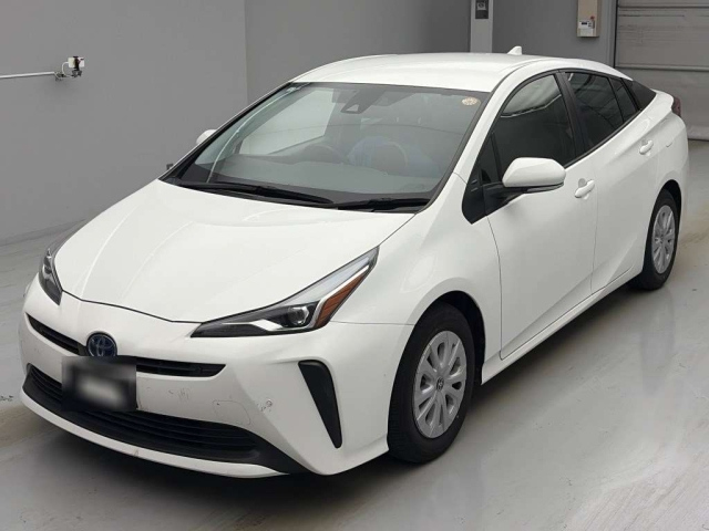 TOYOTA PRIUS — фото