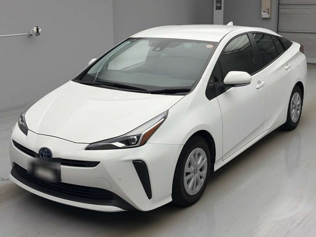 TOYOTA PRIUS — фото