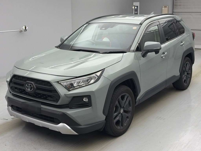 TOYOTA RAV4 — фото