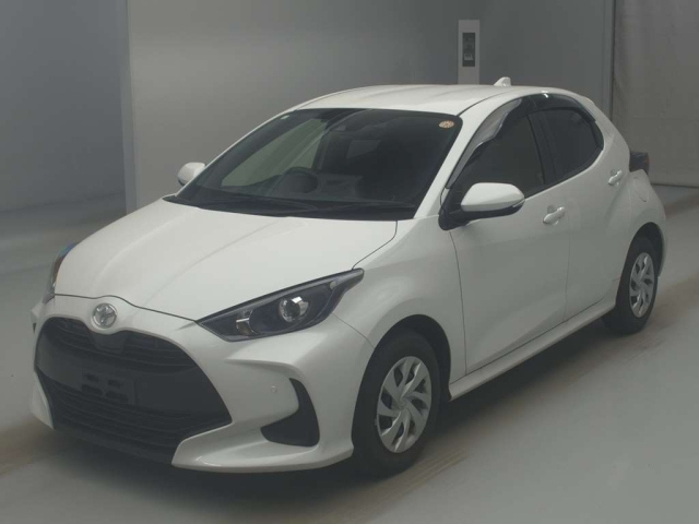 TOYOTA YARIS — фото
