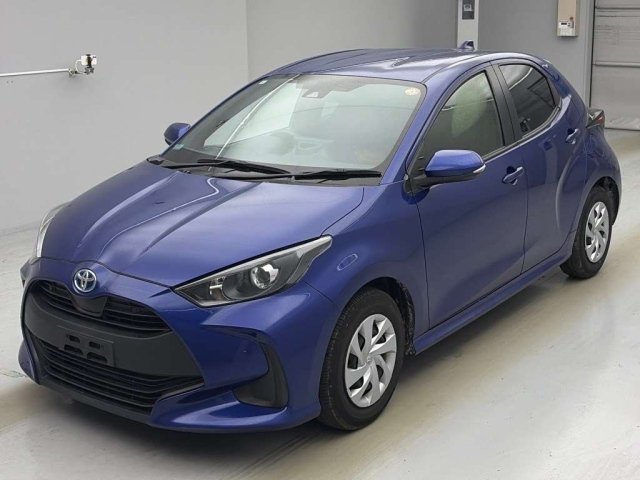 TOYOTA YARIS — фото