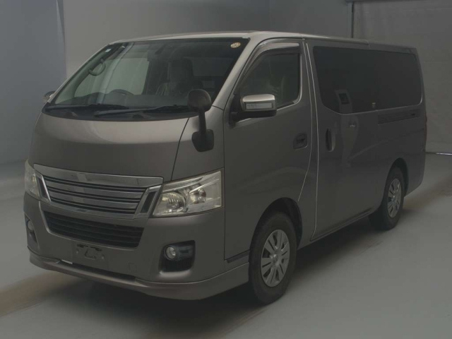 NISSAN CARAVAN — фото