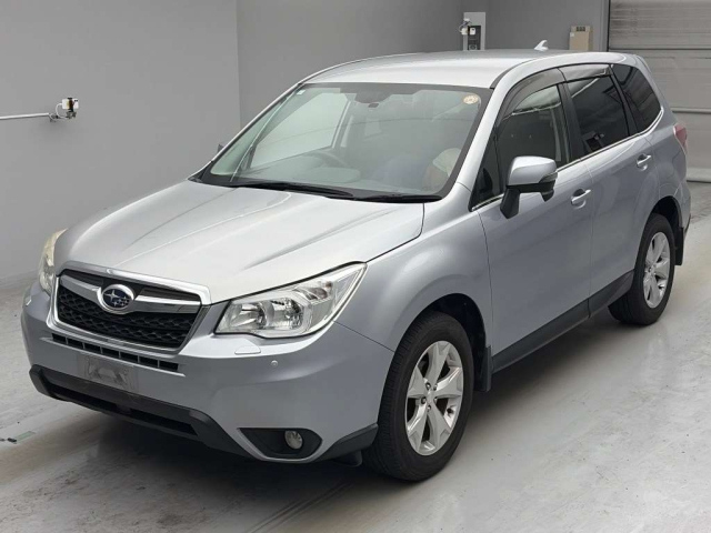 SUBARU FORESTER — фото