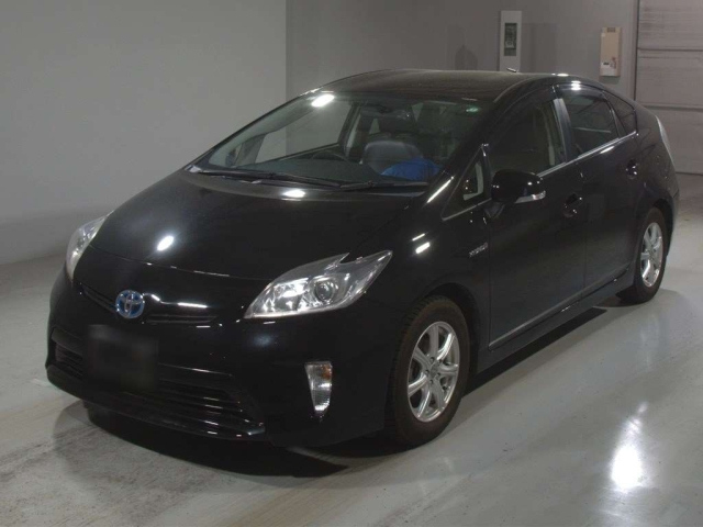TOYOTA PRIUS — фото