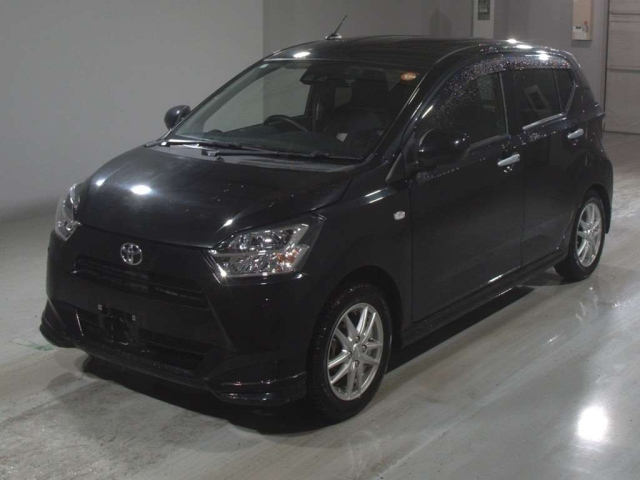 TOYOTA PIXIS — фото