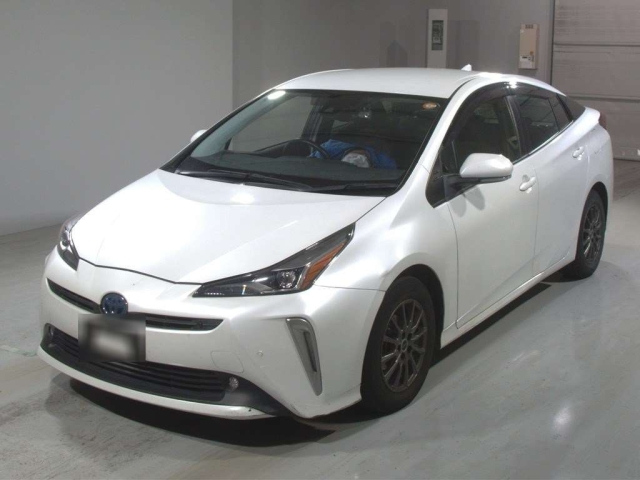 TOYOTA PRIUS — фото