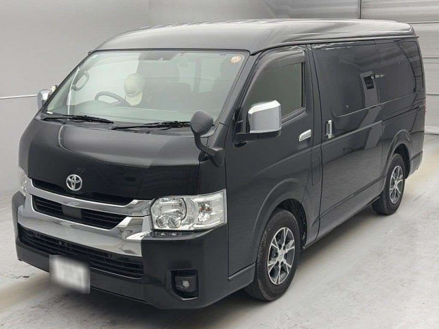 TOYOTA HIACE — фото