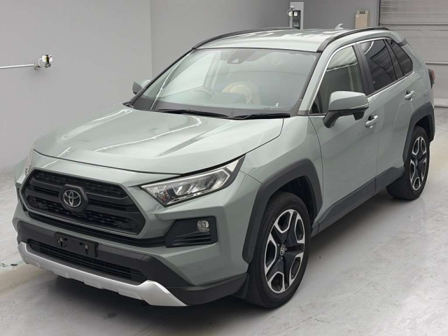 TOYOTA RAV4 — фото