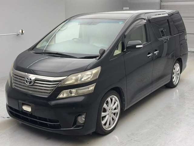 TOYOTA VELLFIRE — фото