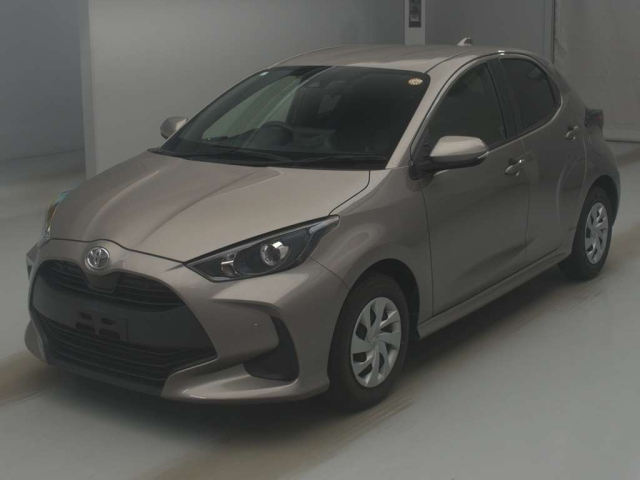 TOYOTA YARIS — фото