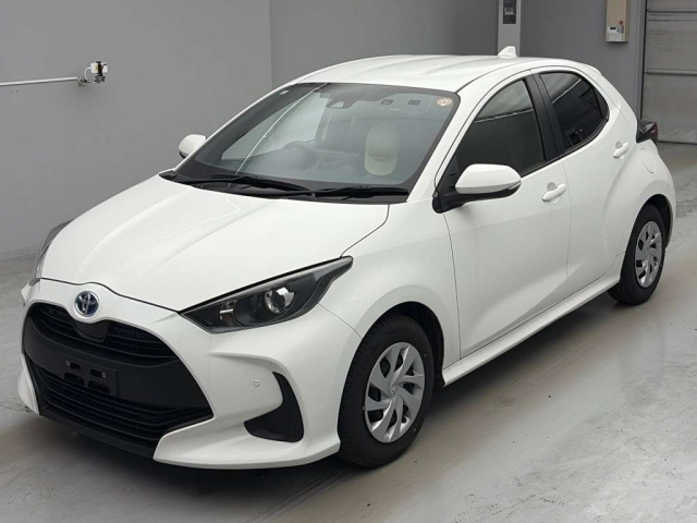 TOYOTA YARIS — фото