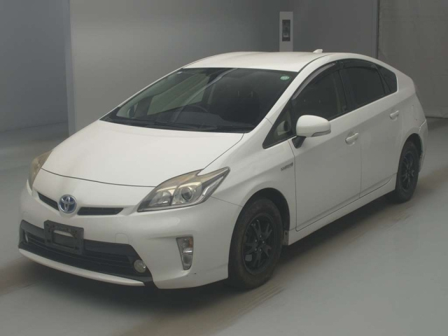 TOYOTA PRIUS — фото