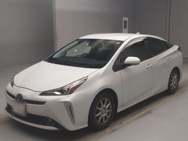 TOYOTA PRIUS — фото