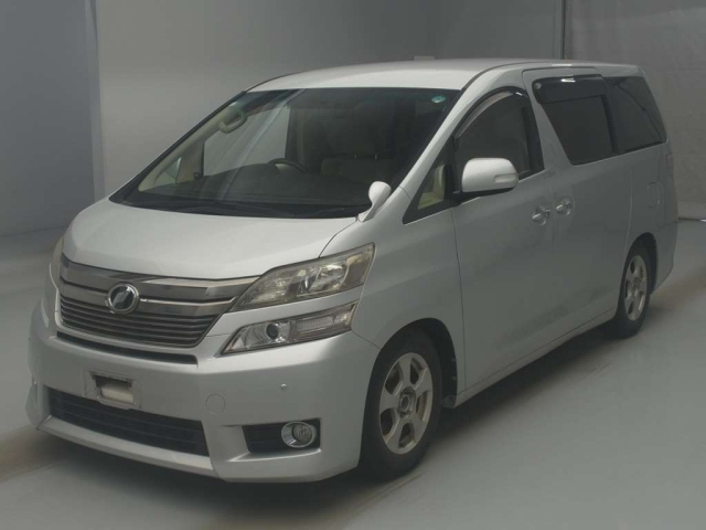 TOYOTA VELLFIRE — фото