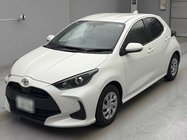 TOYOTA YARIS — фото