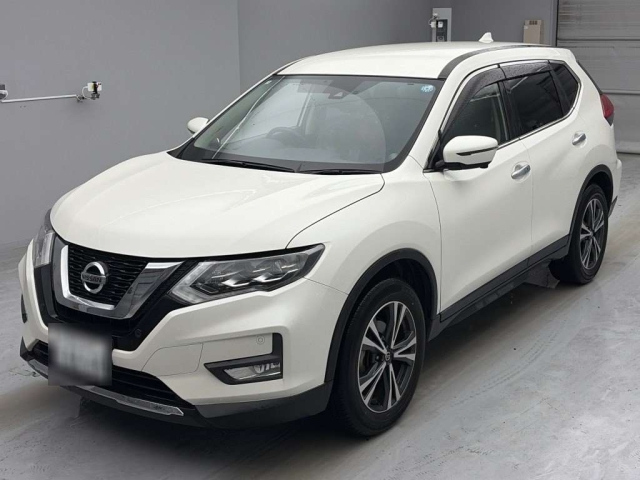 NISSAN X TRAIL — фото